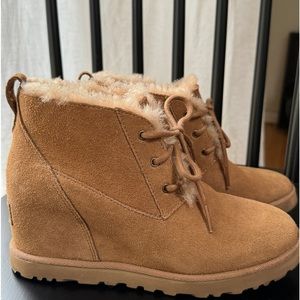 UGG - Classic Femme Lace Up Wedge-Chesnut-Size 7